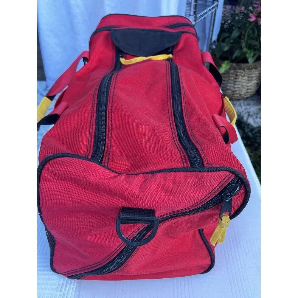 Vintage 1990’s Marlboro Adventure Team Red Duffle Bag Travel Gym Bag Nice